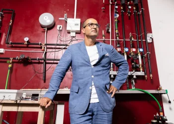 Ramzi Bouzerda, Founder, CEO - Droople
